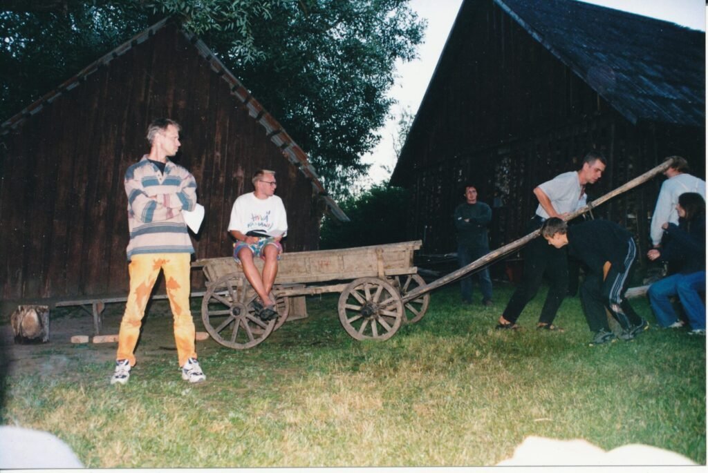 1999 suvõülikuul 4